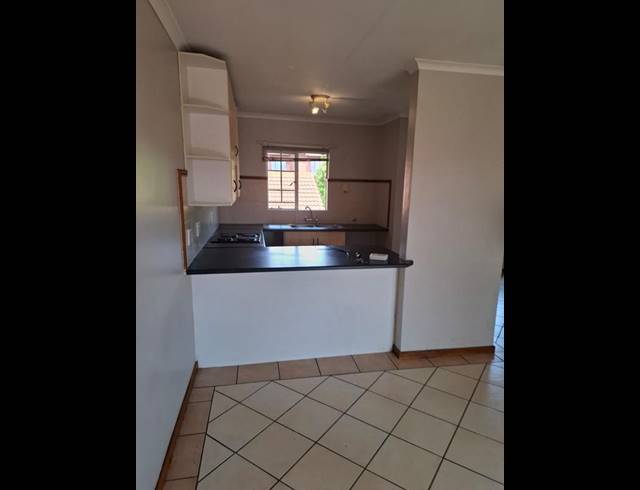 2 BEDROOM APARTMENT FOR SALE IN MORELETAPARK